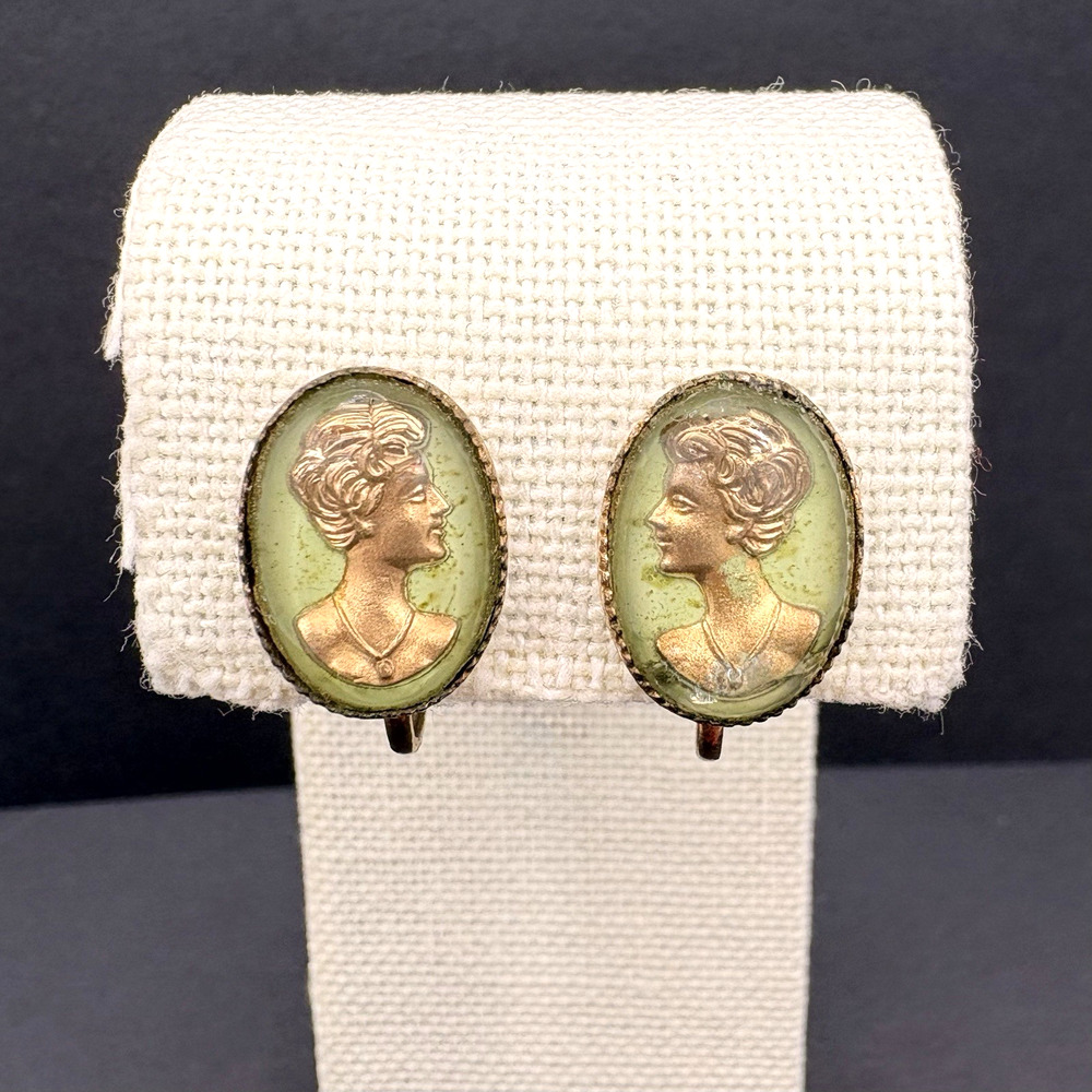 Vintage Green Cameo Gold Tone Screw‎ Back Clip On Earrings Victorian Revival